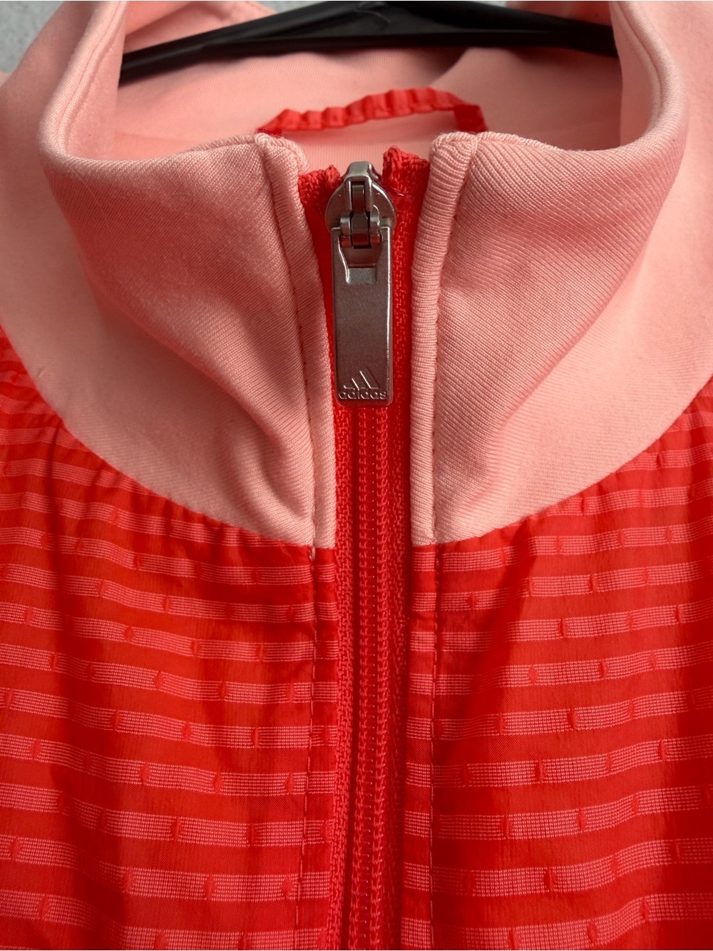 Adidas Technical Wind Women's Athletic Golf Vest in Coral and Pink- Size XL - Picture 8 of 11